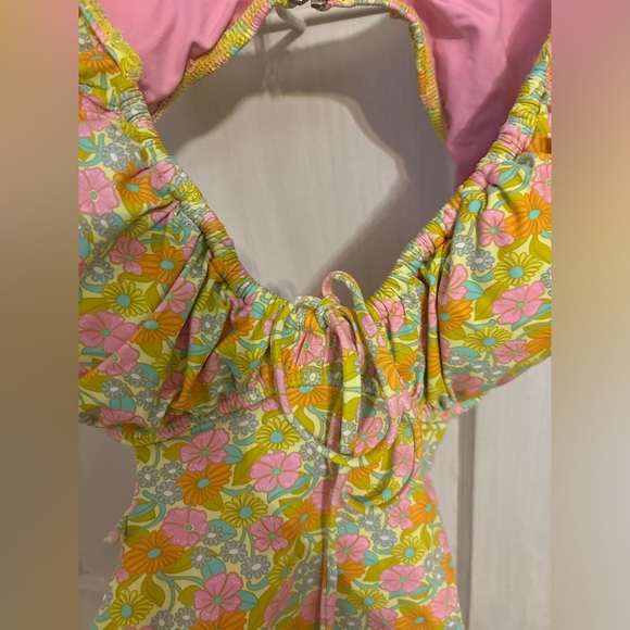 Santa Cruz swimsuit - Picture 4 of 6